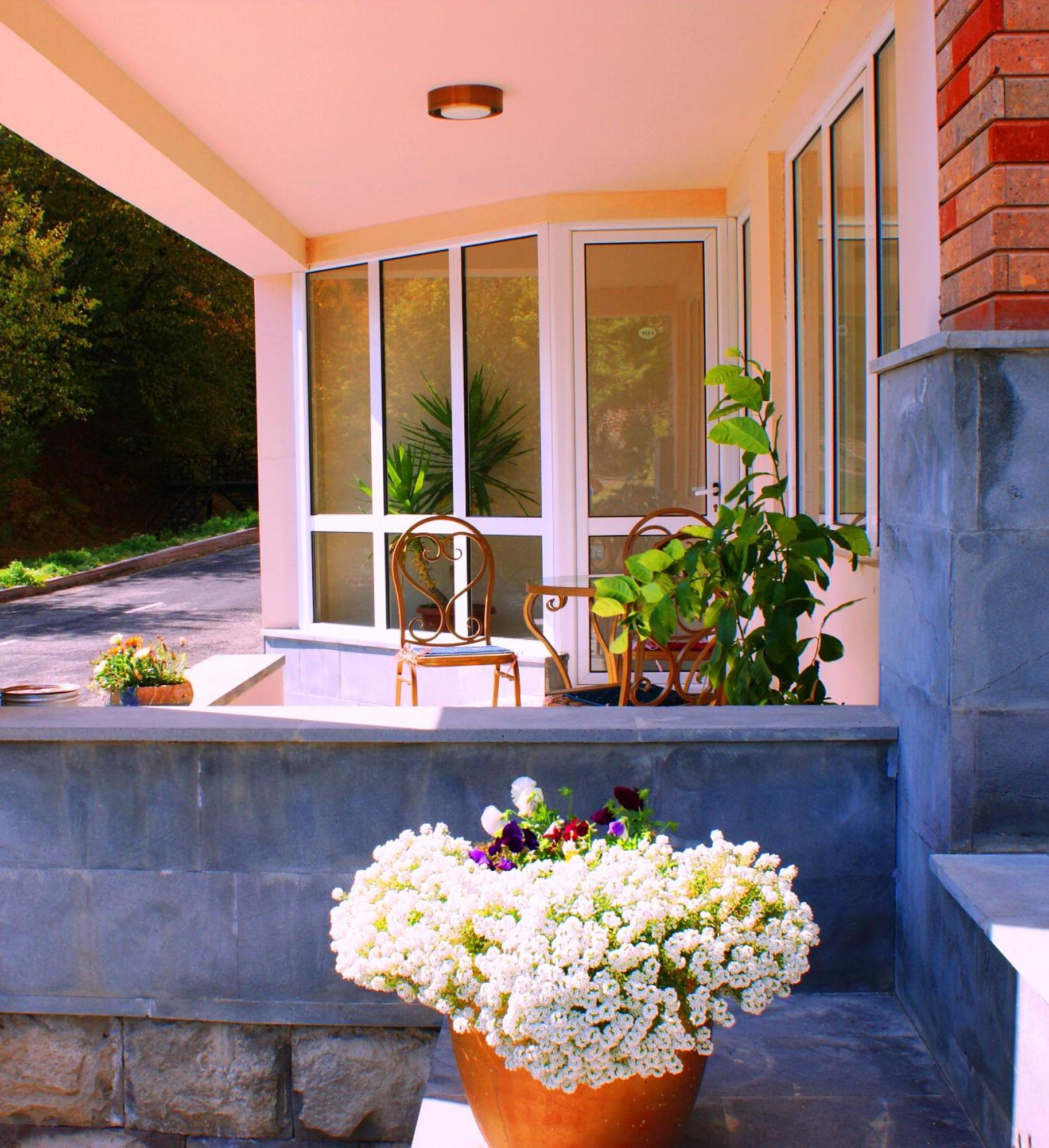 Tsaghkahovit Hotel Tsaghkadzor Exterior foto